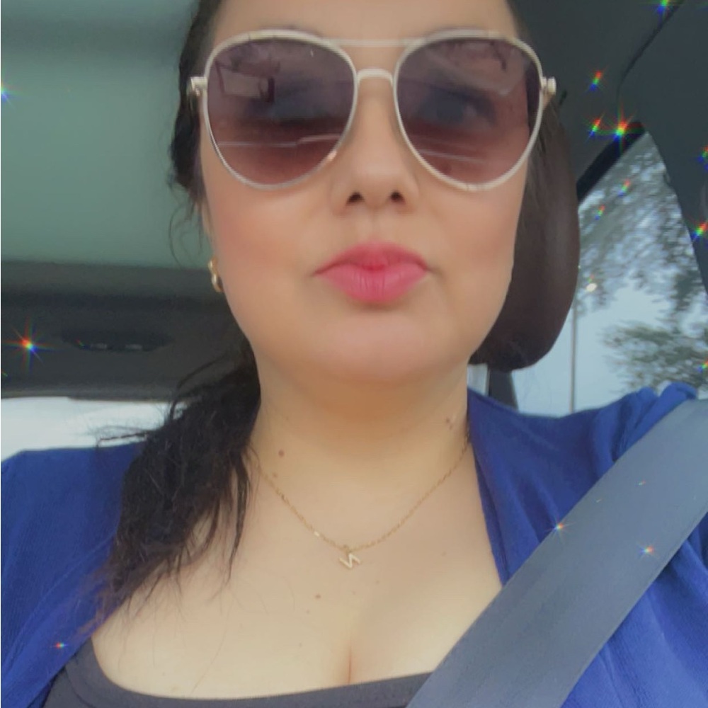 Meet your Posher, Nadia